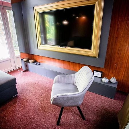 Motel1- A Megfizetheto Luxus! Dunaújváros Eksteriør billede