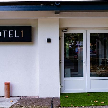 Motel1- A Megfizetheto Luxus! Dunaújváros Eksteriør billede