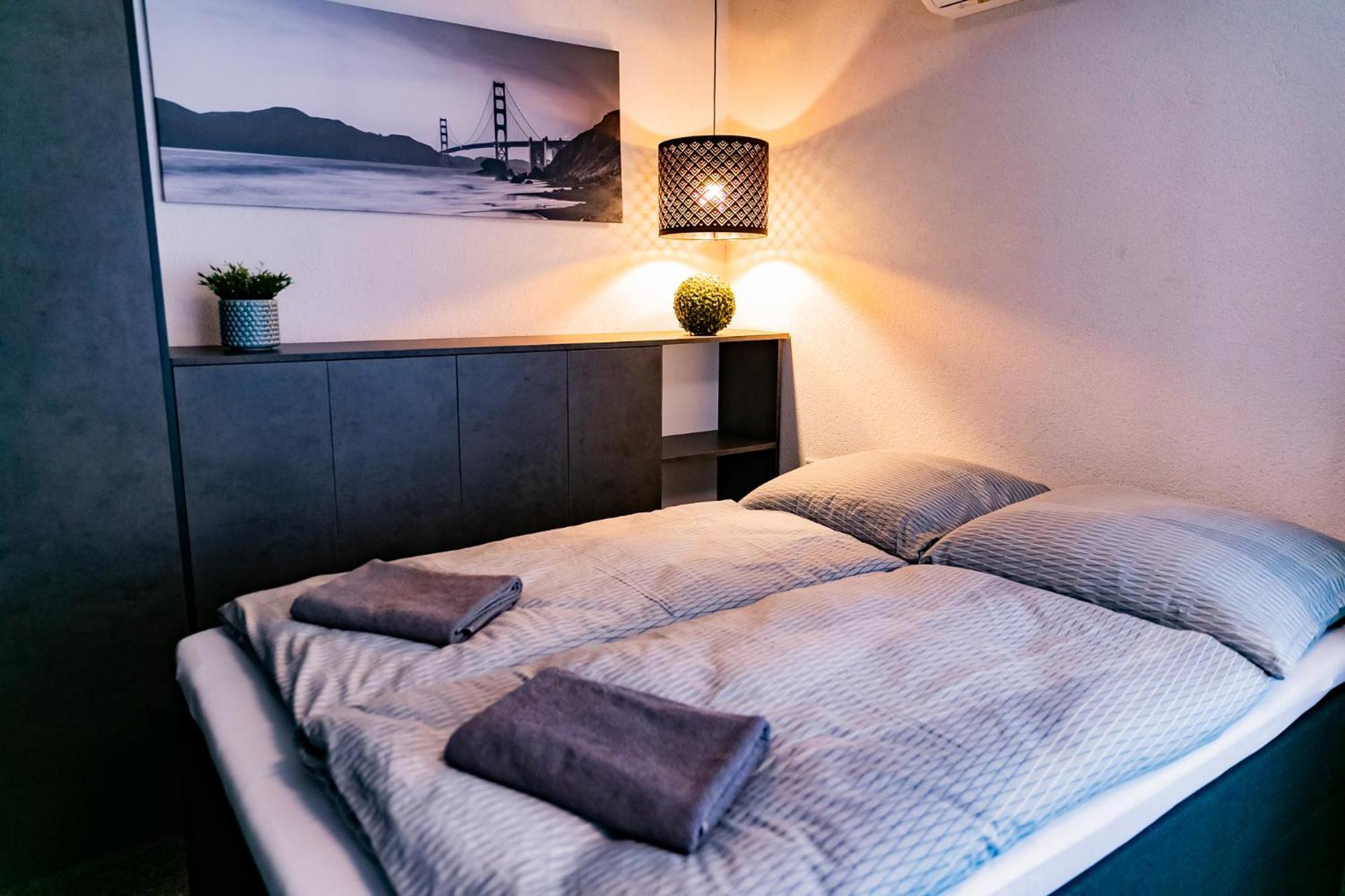 Motel1- A Megfizetheto Luxus! Dunaújváros Eksteriør billede