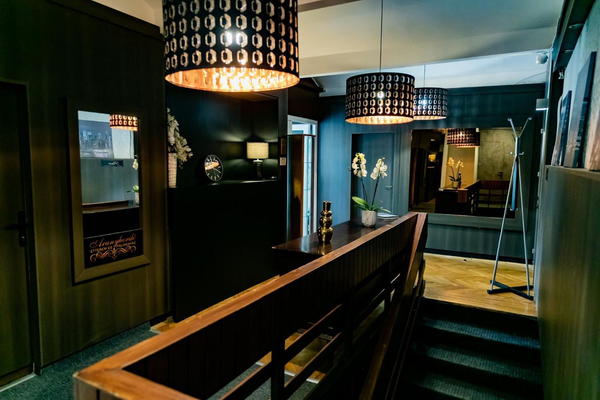 Motel1- A Megfizetheto Luxus! Dunaújváros Eksteriør billede