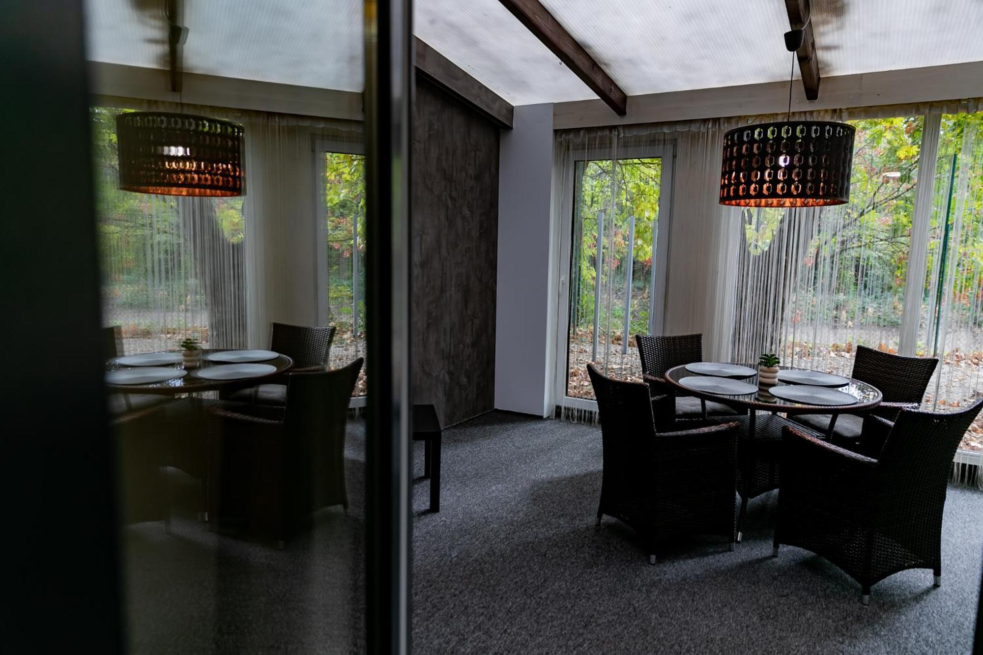 Motel1- A Megfizetheto Luxus! Dunaújváros Eksteriør billede