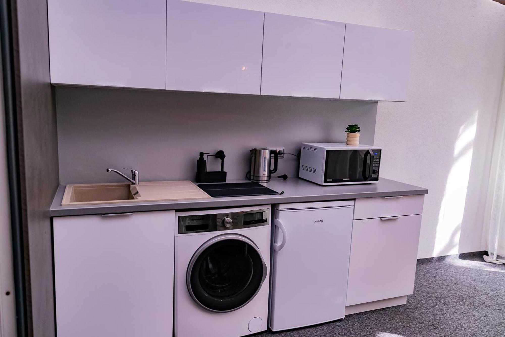 Motel1- A Megfizetheto Luxus! Dunaújváros Eksteriør billede