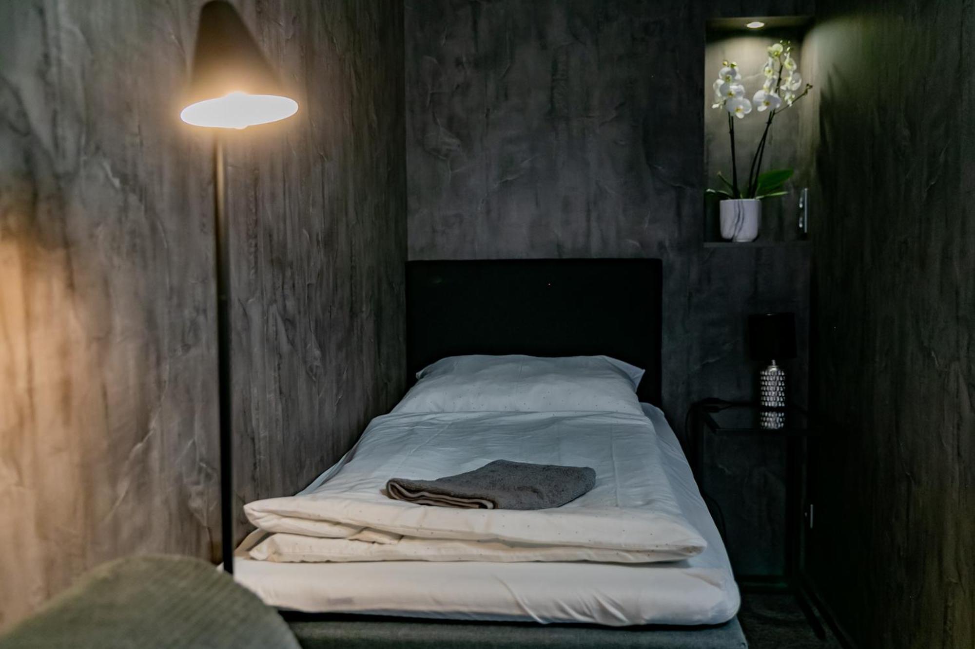 Motel1- A Megfizetheto Luxus! Dunaújváros Eksteriør billede